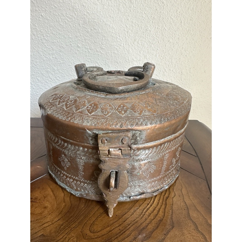 Antique 19thC Indian Tinned Copper Pandan Box Paan Daan Betel Nut Spice Lockbox